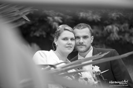 Le mariage de Floriane et Adrien à Ploneis et célébré à la ferme de Trézulien à Douarnenez