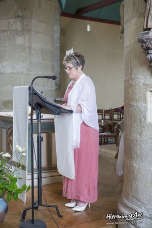 Le mariage de Floriane et Adrien à Ploneis et célébré à la ferme de Trézulien à Douarnenez