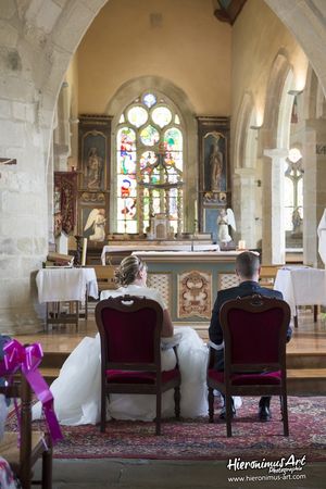 Le mariage de Floriane et Adrien à Ploneis et célébré à la ferme de Trézulien à Douarnenez