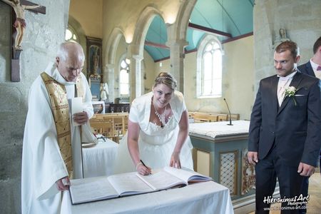 Le mariage de Floriane et Adrien à Ploneis et célébré à la ferme de Trézulien à Douarnenez